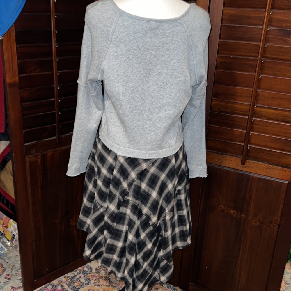 Free People Grunge Asymmetrical handkerchief hem and plaid skirt with gray top! - Picture 8 of 10
